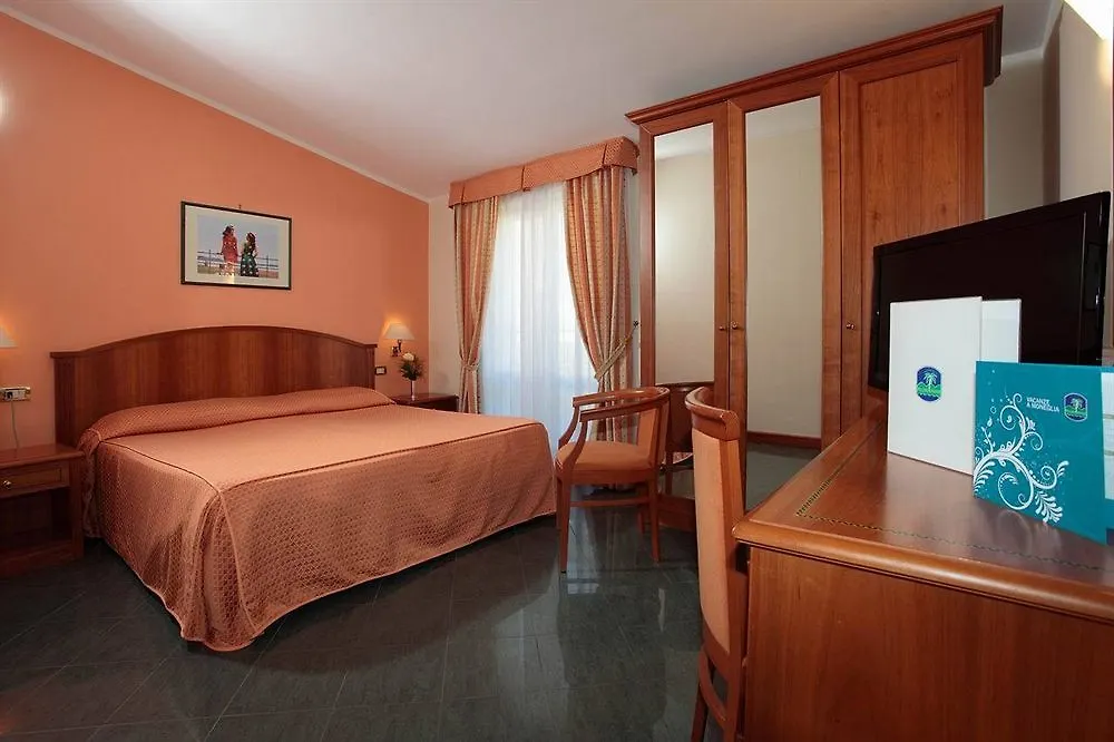 ***  Piccolo Hotel Moneglia Italia